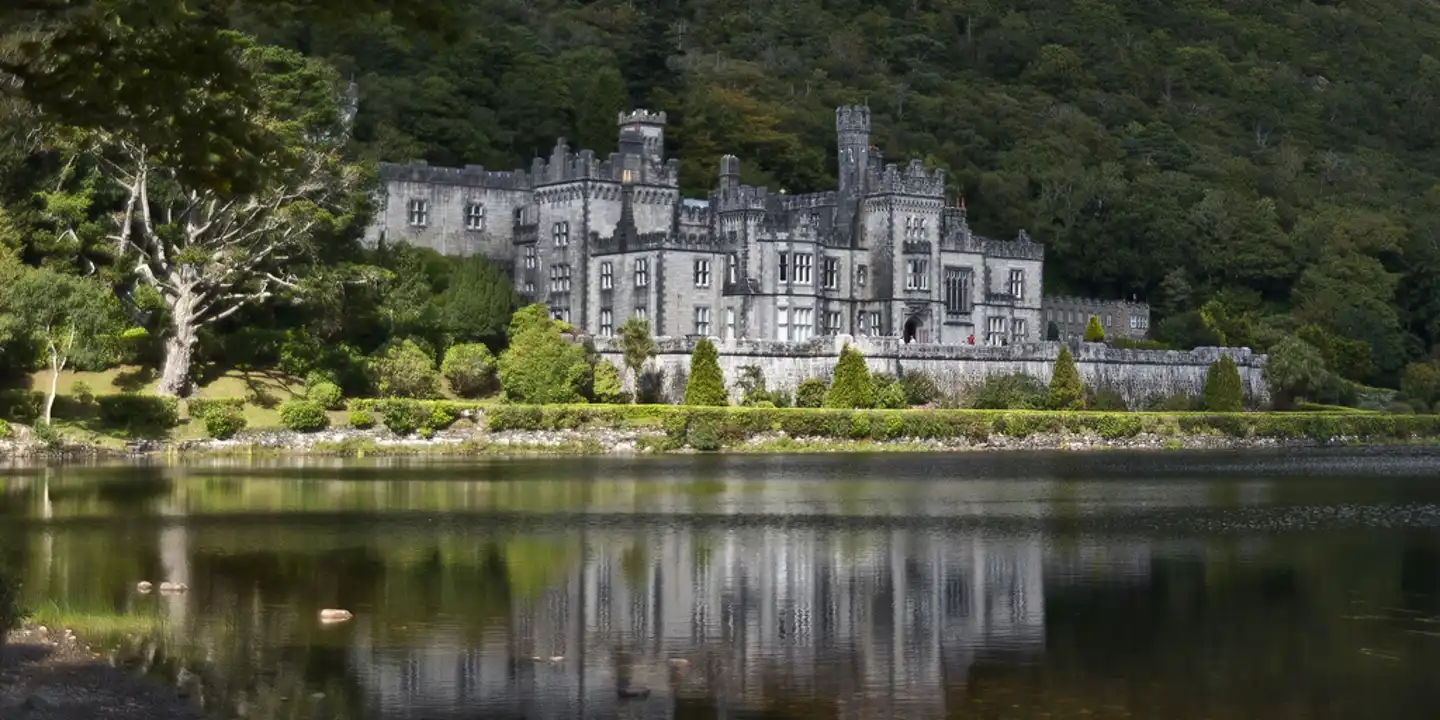 Ireland-Connemara-Kylemore-Abbey